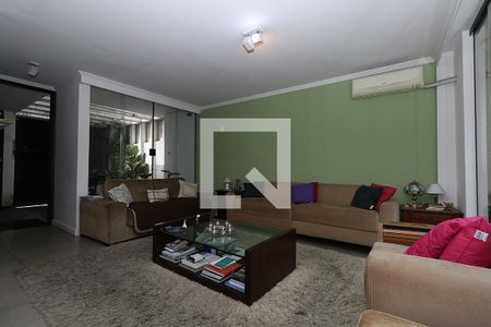 Sala de casa para alugar com 4 quartos, 269m² em Jardim Paulistano, São Paulo