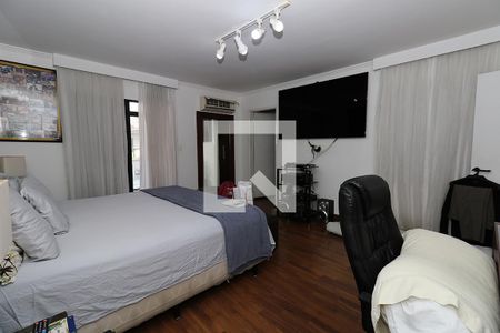 Casa à venda com 269m², 4 quartos e 3 vagasQuarto 4 Suíte