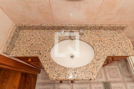 Casa à venda com 400m², 4 quartos e 4 vagasBanheiro da Suíte 2