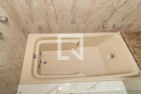 Casa à venda com 400m², 4 quartos e 4 vagasBanheiro da Suíte