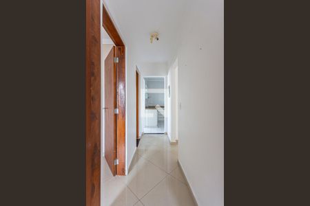 Corredor Dormitórios de apartamento para alugar com 2 quartos, 60m² em Vila Alzira, Santo André