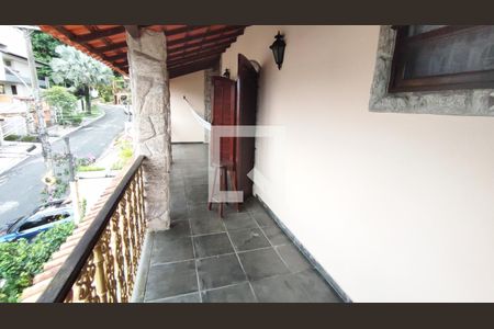 Casa à venda com 80m², 3 quartos e 4 vagas Casa à venda com 80m², 3 quartos e 4 vagasVaranda da Suite 1