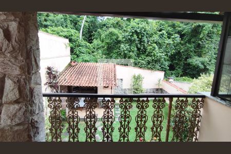 Casa à venda com 80m², 3 quartos e 4 vagas Casa à venda com 80m², 3 quartos e 4 vagasVaranda do Quarto 4