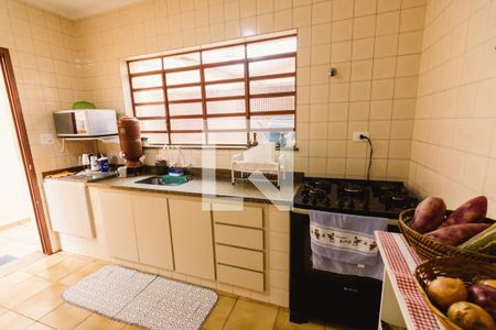 Casa à venda com 152m², 3 quartos e 2 vagasCozinha