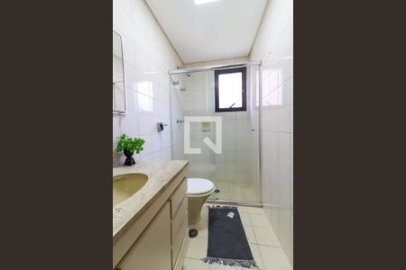 Apartamento à venda com 142m², 3 quartos e 2 vagas Apartamento à venda com 142m², 3 quartos e 2 vagasBanheiro Corredor