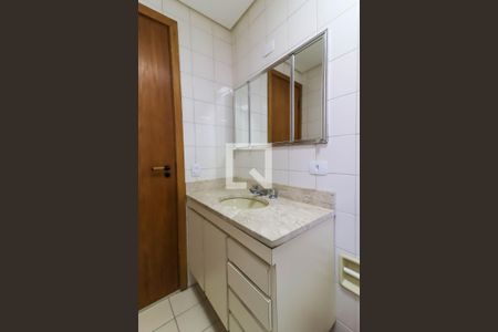 Apartamento à venda com 142m², 3 quartos e 2 vagas Apartamento à venda com 142m², 3 quartos e 2 vagasBanheiro da Suíte 2