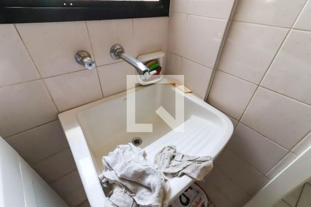 Apartamento à venda com 142m², 3 quartos e 2 vagas Apartamento à venda com 142m², 3 quartos e 2 vagasÁrea de Serviço