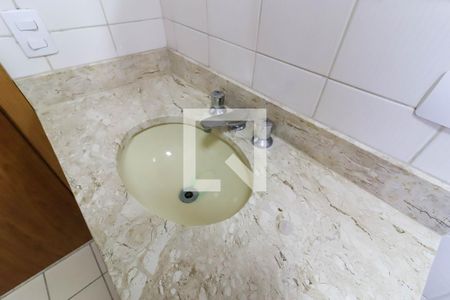 Apartamento à venda com 142m², 3 quartos e 2 vagas Apartamento à venda com 142m², 3 quartos e 2 vagasBanheiro da Suíte 2