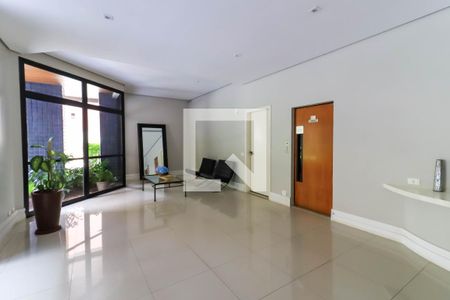 Apartamento à venda com 142m², 3 quartos e 2 vagas Apartamento à venda com 142m², 3 quartos e 2 vagasHall social