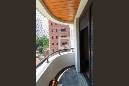 Apartamento à venda com 142m², 3 quartos e 2 vagas Apartamento à venda com 142m², 3 quartos e 2 vagasSacada da Suíte 1