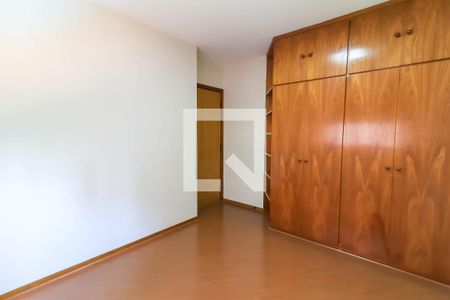 Apartamento à venda com 142m², 3 quartos e 2 vagas Apartamento à venda com 142m², 3 quartos e 2 vagasSuíte 2