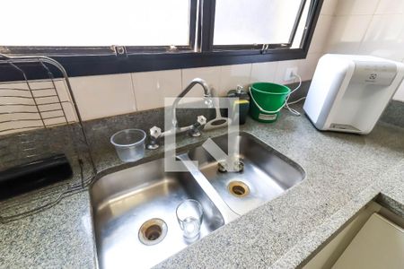 Apartamento à venda com 142m², 3 quartos e 2 vagas Apartamento à venda com 142m², 3 quartos e 2 vagasCozinha