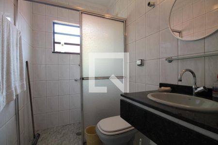 Casa à venda com 250m², 3 quartos e 2 vagasBanheiro da Suíte