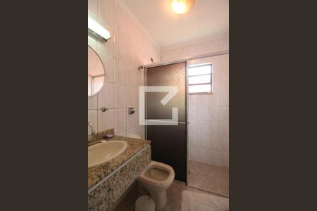 Casa à venda com 250m², 3 quartos e 2 vagasBanheiro