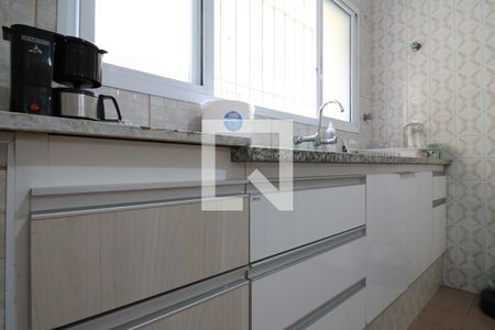 Casa à venda com 250m², 3 quartos e 2 vagasCozinha - Armários