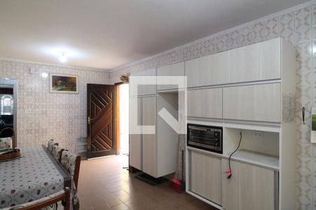 Casa à venda com 250m², 3 quartos e 2 vagasCozinha - Armários