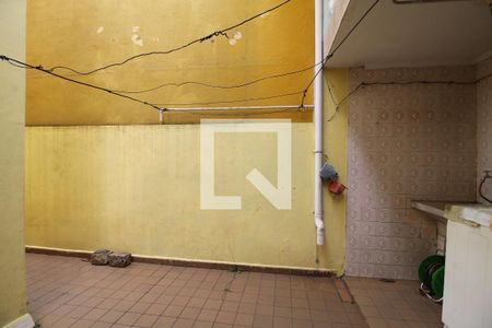 Casa à venda com 250m², 3 quartos e 2 vagasÁrea de Serviço