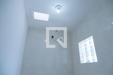 Banheiro de casa para alugar com 1 quarto, 22m² em Jardim das Flores, Osasco