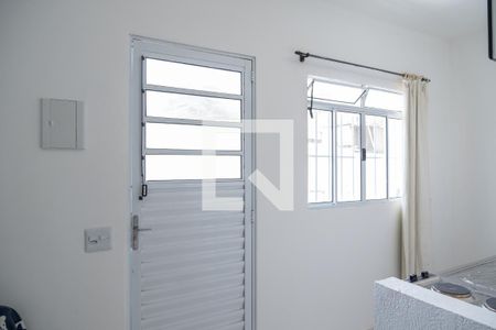 Sala de casa para alugar com 1 quarto, 22m² em Jardim das Flores, Osasco