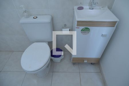 Banheiro de casa para alugar com 1 quarto, 22m² em Jardim das Flores, Osasco
