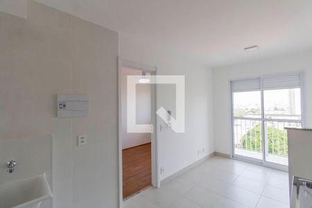 Sala e Cozinha Integrada  de apartamento para alugar com 1 quarto, 29m² em Vila Ré, São Paulo