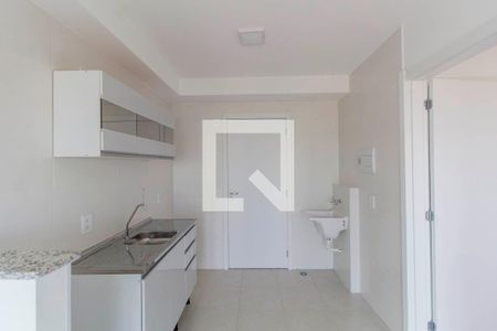 Sala e Cozinha Integrada  de apartamento para alugar com 1 quarto, 29m² em Vila Ré, São Paulo