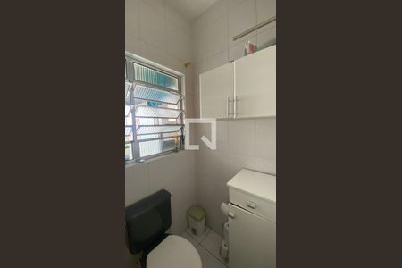 Casa à venda com 115m², 4 quartos e sem vagaBanheiro