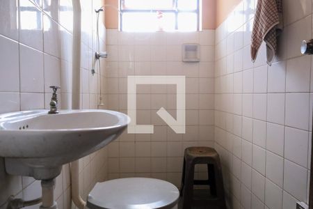 Casa à venda com 847m², 5 quartos e 6 vagas Casa à venda com 847m², 5 quartos e 6 vagasBanheiro 2