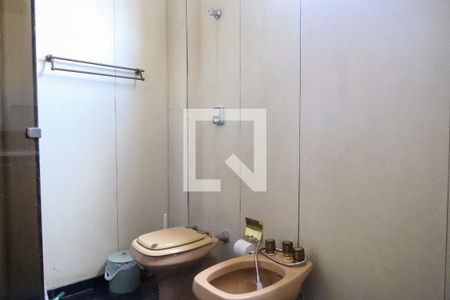 Casa à venda com 847m², 5 quartos e 6 vagas Casa à venda com 847m², 5 quartos e 6 vagasBanheiro 1