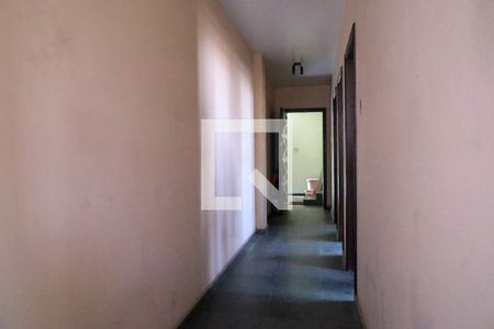 Casa à venda com 847m², 5 quartos e 6 vagas Casa à venda com 847m², 5 quartos e 6 vagasÁrea de Serviço