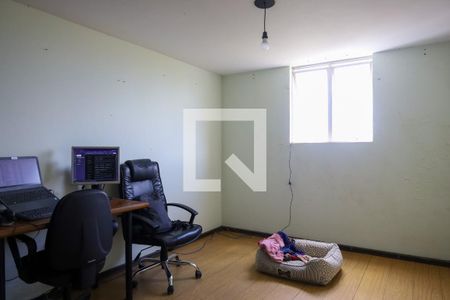 Casa à venda com 847m², 5 quartos e 6 vagas Casa à venda com 847m², 5 quartos e 6 vagasQuarto 4