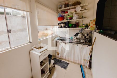 Casa à venda com 220m², 3 quartos e 2 vagasÁrea de Serviço