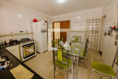 Casa à venda com 220m², 3 quartos e 2 vagasCozinha