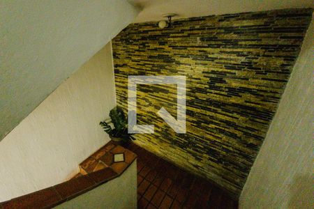 Casa à venda com 220m², 3 quartos e 2 vagasEscada