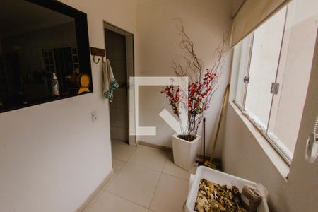 Casa à venda com 220m², 3 quartos e 2 vagasÁrea de Serviço