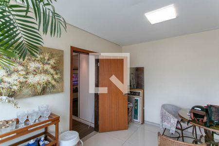 Apartamento para alugar com 100m², 2 quartos e 1 vagaVaranda do Quarto