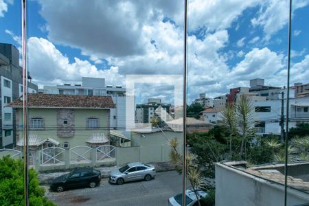 Apartamento para alugar com 100m², 2 quartos e 1 vagaVaranda do Quarto