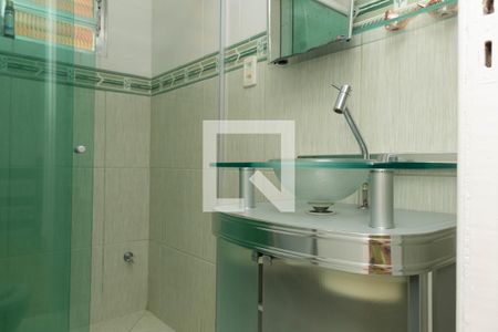 Casa à venda com 270m², 4 quartos e 4 vagasBanheiro 2