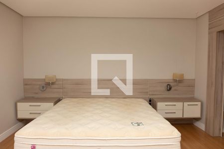 Casa à venda com 270m², 4 quartos e 4 vagasSuíte