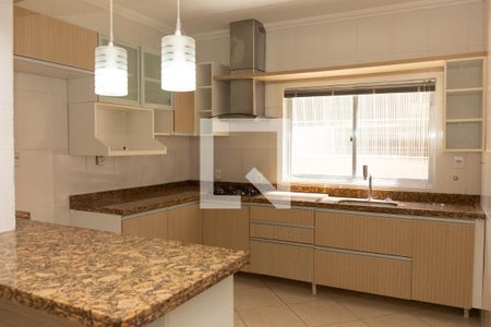 Casa à venda com 270m², 4 quartos e 4 vagasCozinha