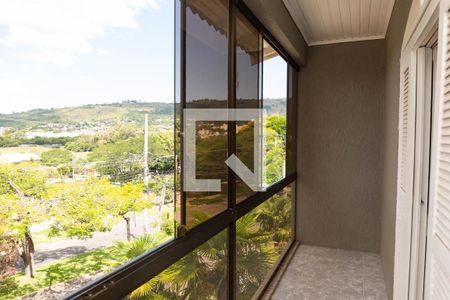 Casa à venda com 270m², 4 quartos e 4 vagasVaranda da Suite