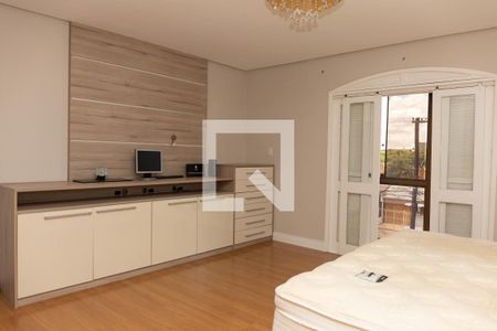 Casa à venda com 270m², 4 quartos e 4 vagasSuíte