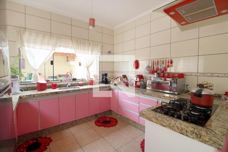 Casa para alugar com 190m², 3 quartos e 8 vagasCozinha