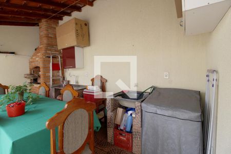 Casa para alugar com 190m², 3 quartos e 8 vagasÁrea de Serviço