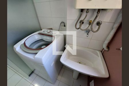 Apartamento à venda com 80m², 3 quartos e 1 vagaÁrea de Serviço