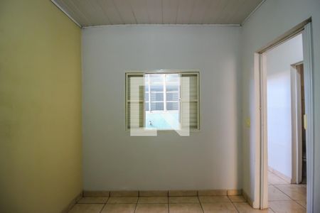 Casa à venda com 250m², 4 quartos e 3 vagas Casa à venda com 250m², 4 quartos e 3 vagasEdícula