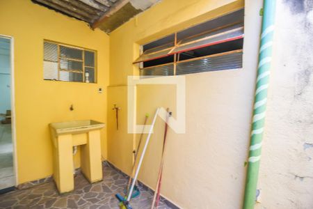 Casa à venda com 250m², 4 quartos e 3 vagas Casa à venda com 250m², 4 quartos e 3 vagasEdícula
