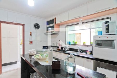 Casa para alugar com 600m², 4 quartos e 4 vagasCozinha