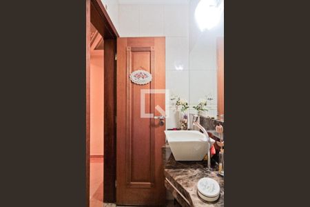 Lavabo de casa para alugar com 4 quartos, 600m² em Jardim Regina, São Paulo