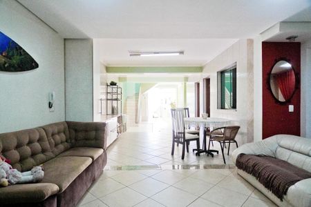 Casa para alugar com 600m², 4 quartos e 4 vagasÁrea de lazer